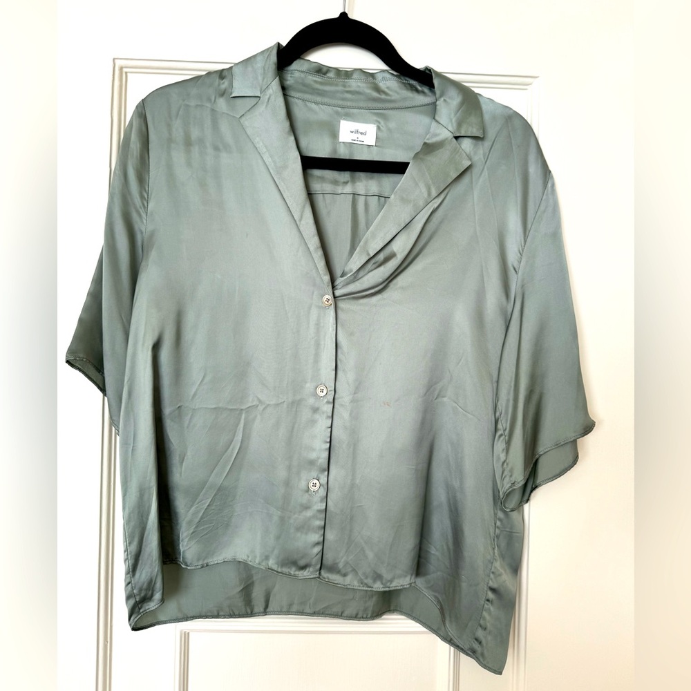 ARITZIA silky collared top